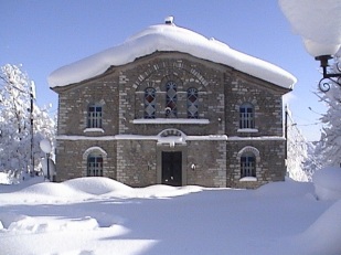 Χιονισμένος ο Ναός Κοίμησεως της Θεοτόκου